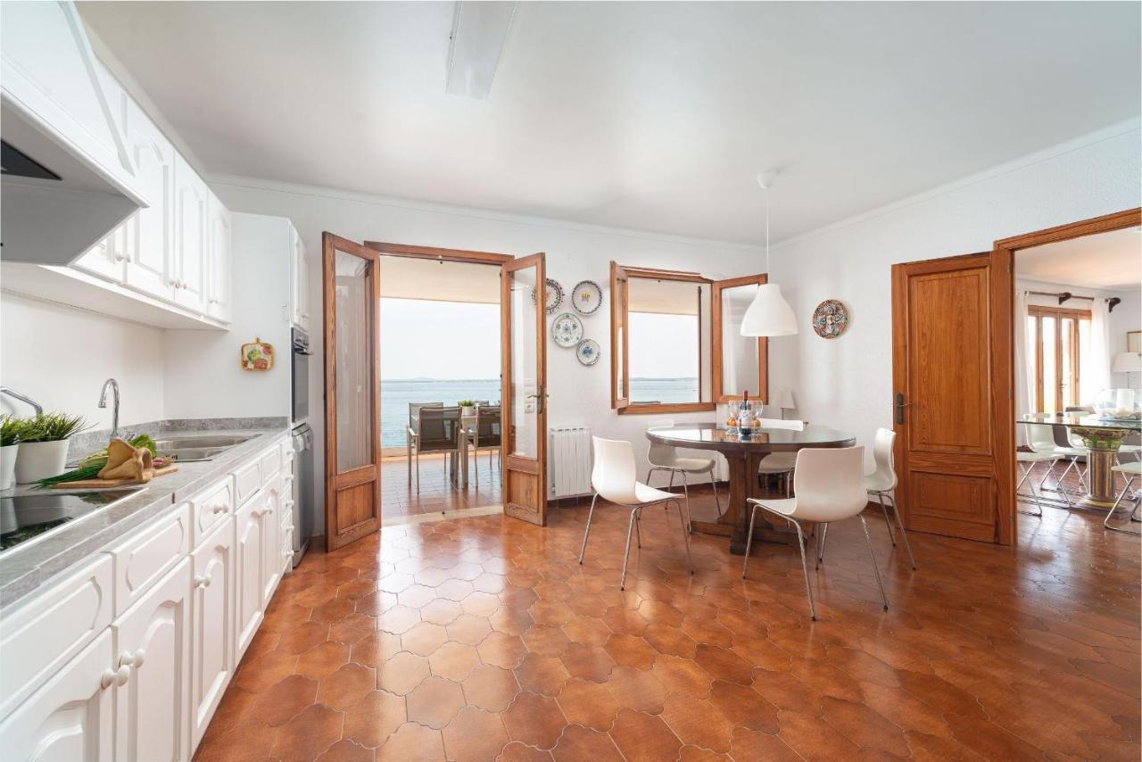 Villa Torrens - *